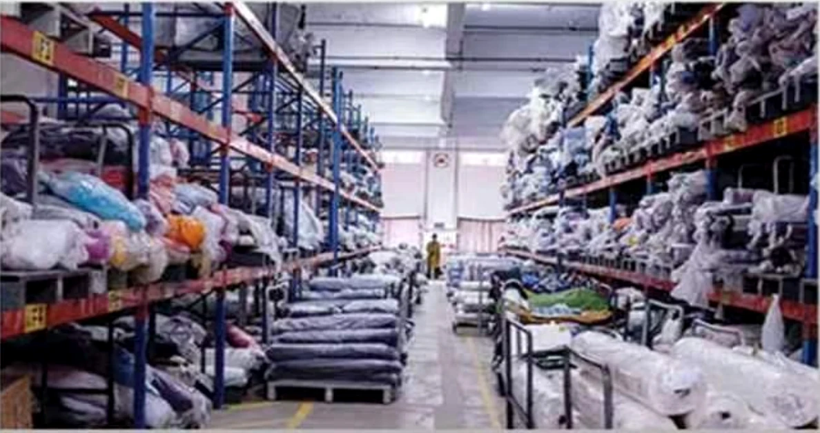 Apparel material warehouse